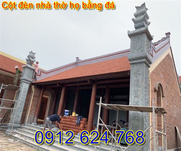 mẫu cột đèn nhà thờ họ bằng đá xanh tự nhiên, cột đồng trụ nhà thờ họ